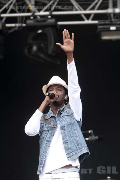 K'NAAN - 2010-08-28 - SAINT CLOUD - Domaine National - Grande Scene - 